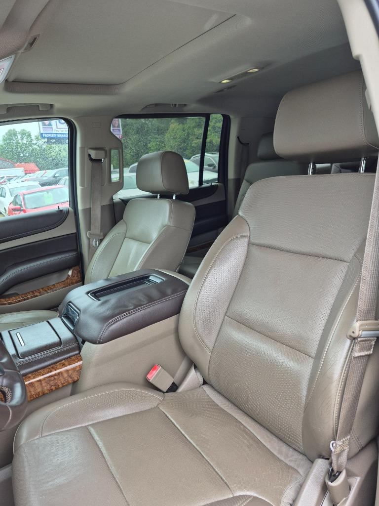 2015 Chevrolet Suburban LTZ - Photo 8