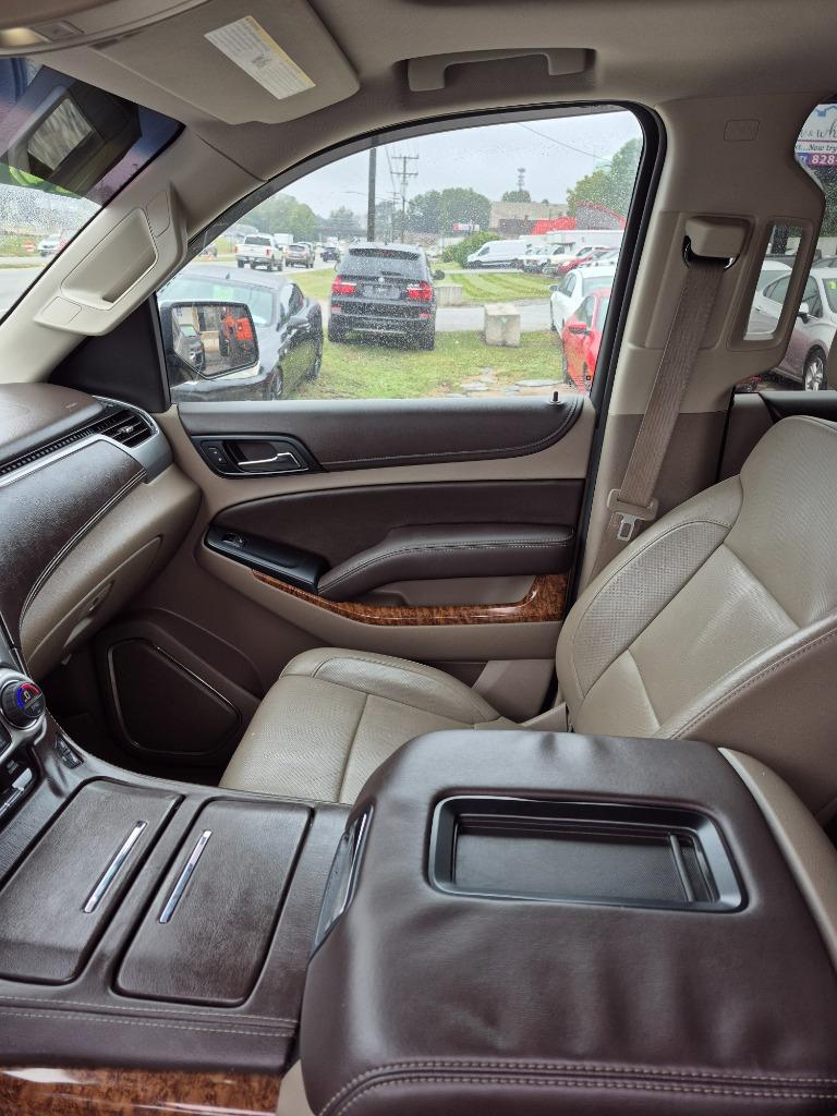 2015 Chevrolet Suburban LTZ - Photo 11