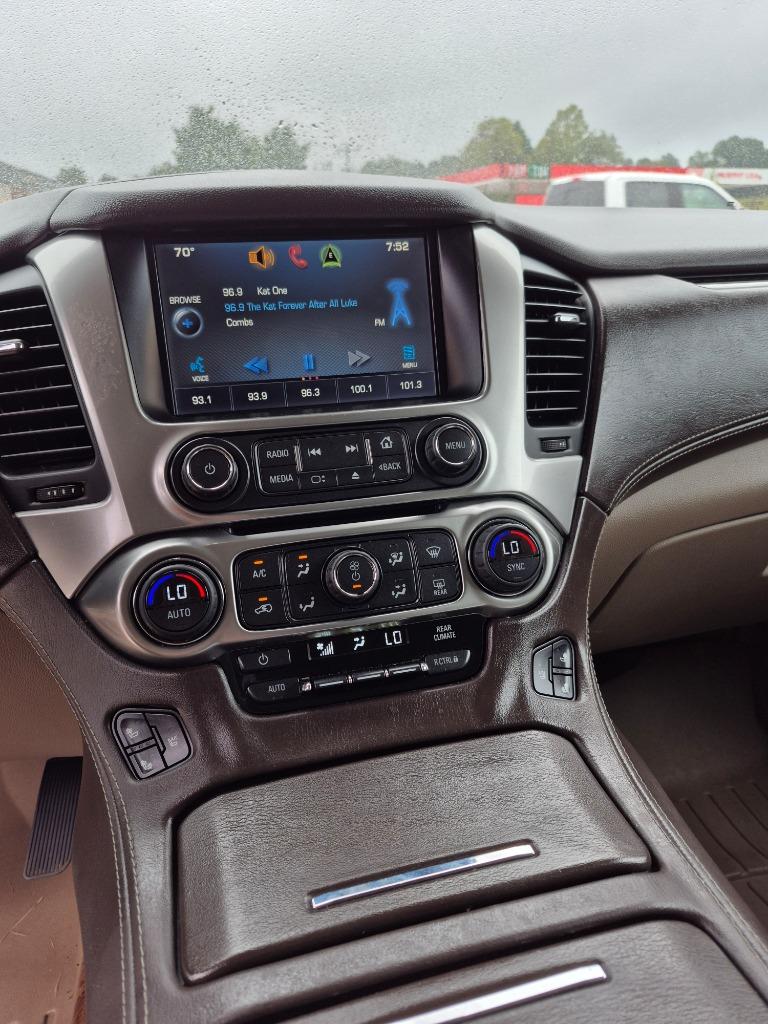 2015 Chevrolet Suburban LTZ - Photo 10