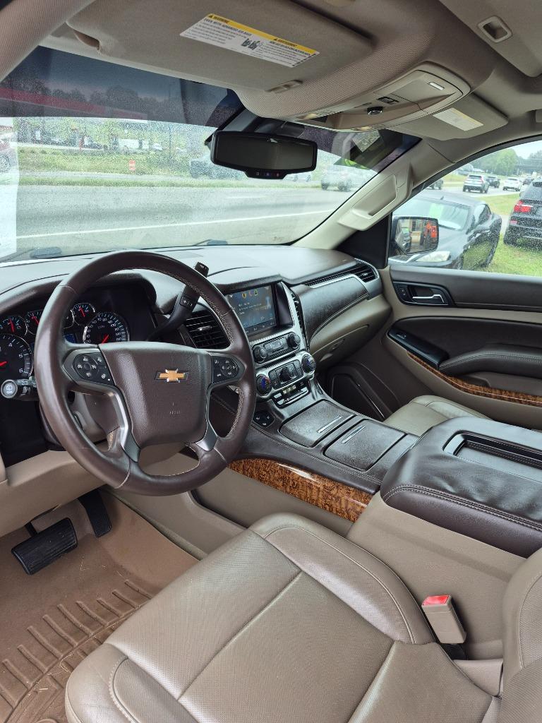 2015 Chevrolet Suburban LTZ - Photo 9