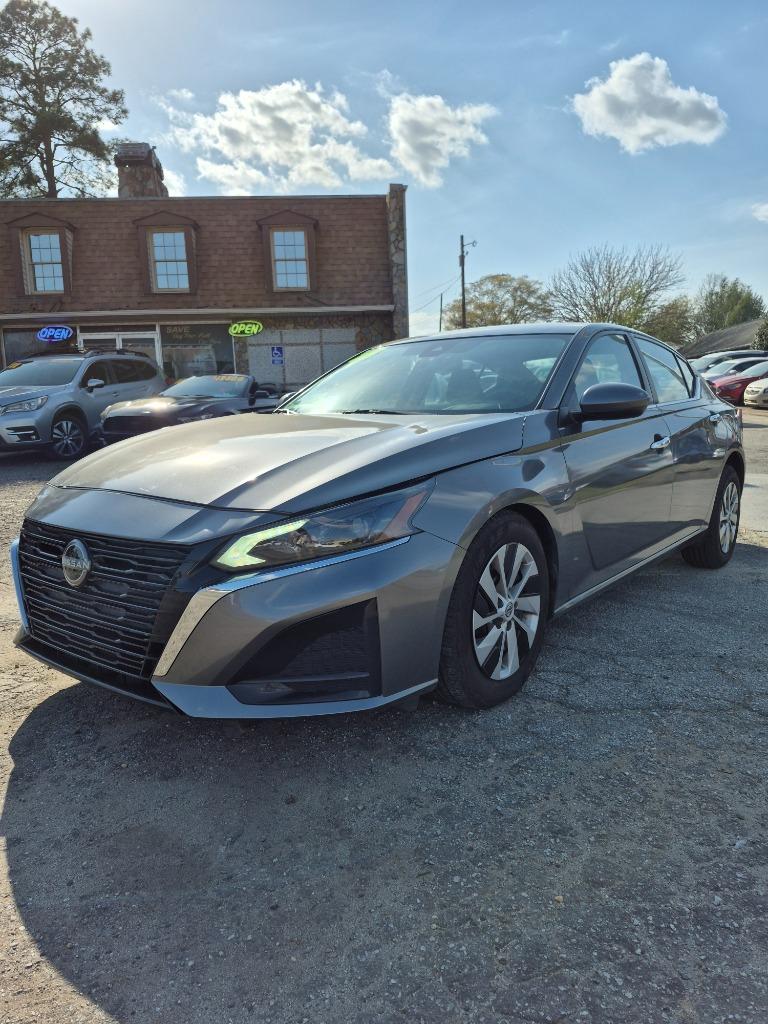 2023 Nissan Altima 2.5 S's photo
