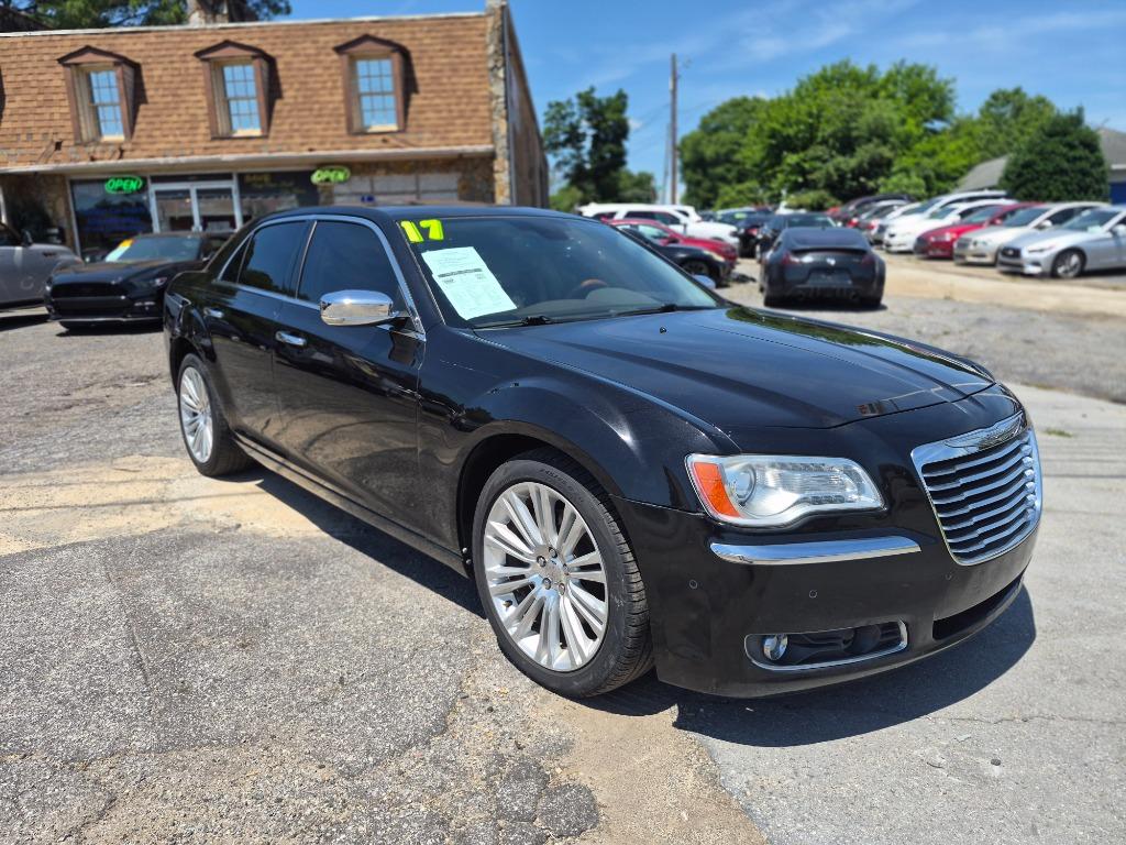 2017 Chrysler 300 S's photo